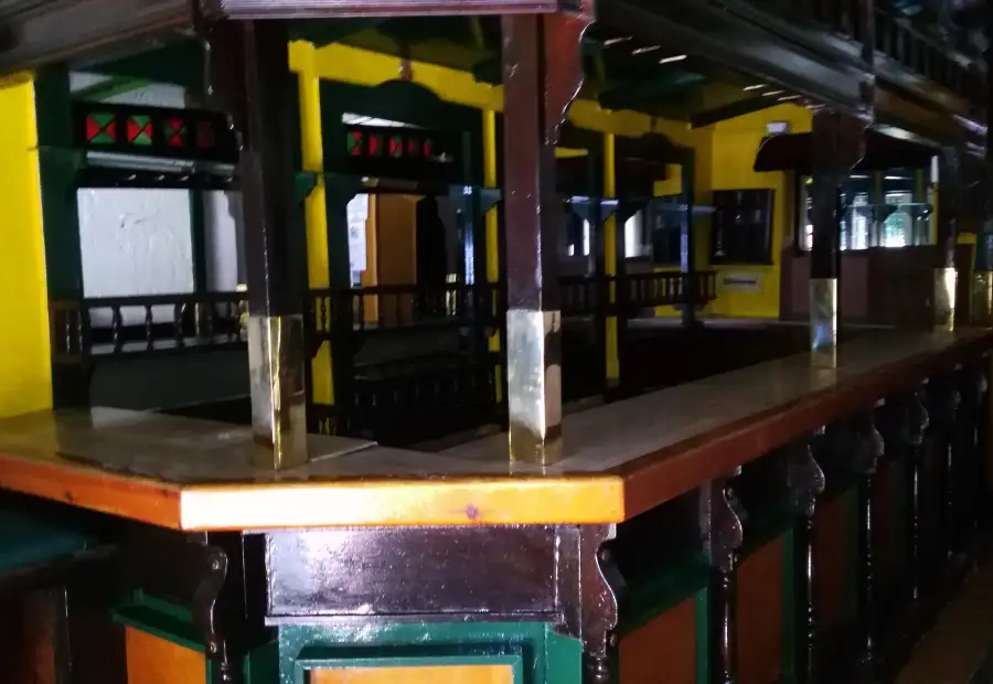 Alquiler de antiguo bar la perdiz roja en Manzanares