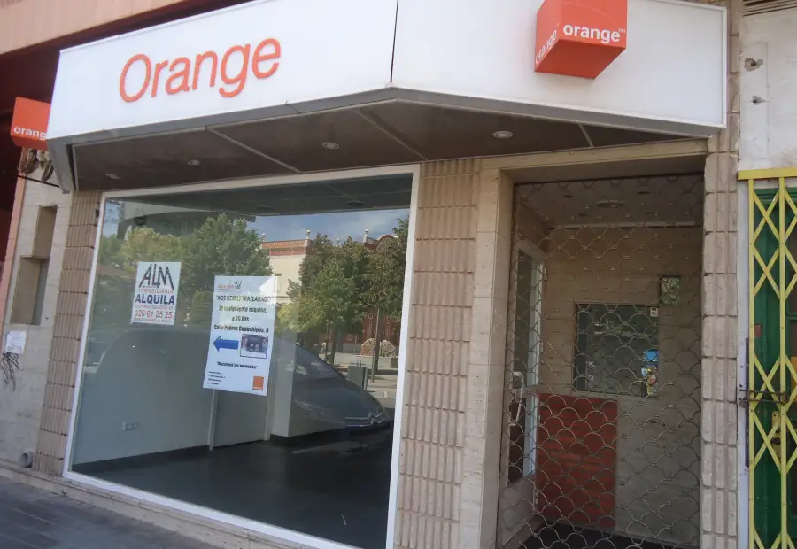 Alquiler de estupendo local en el centro de Manzanares de 165 M2, totalmente adaptado en Manzanares