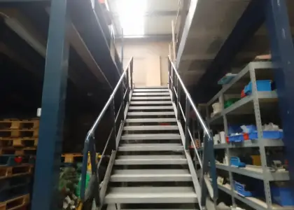 Amplia Nave Industrial en Polígono La Nava. en Puertollano