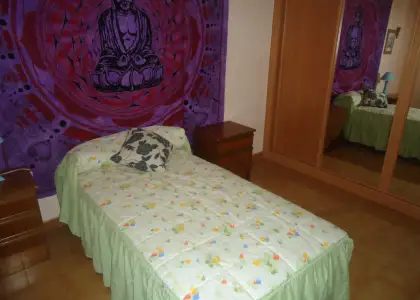 Casa adosada de cuatro dormitorios en zona residencial en Manzanares