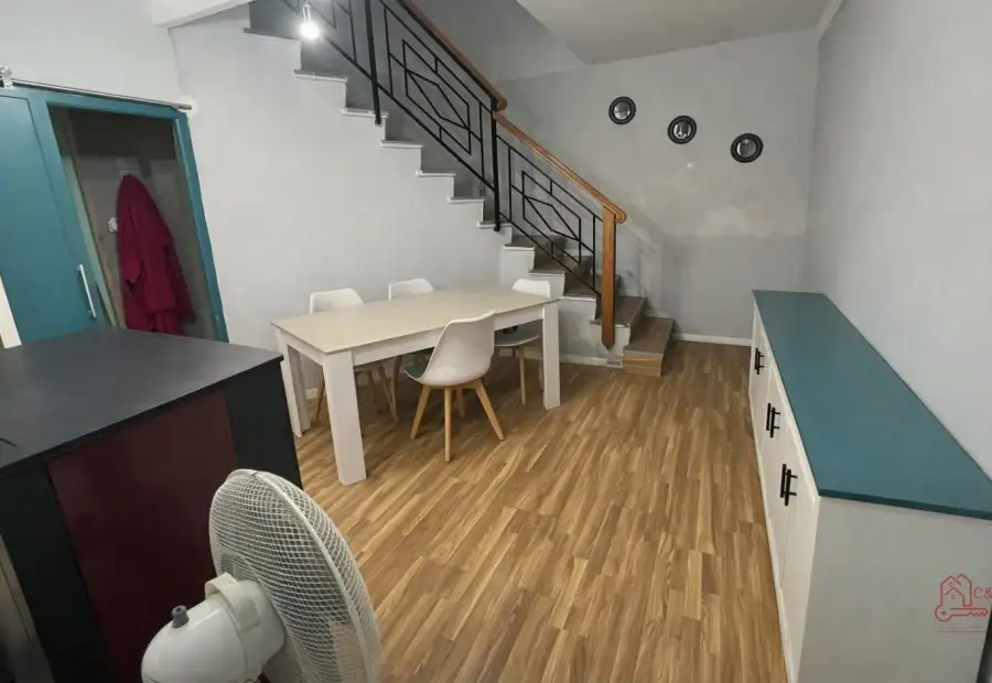 Casa en venta en Herencia, Calle Santa Lucía, de 249 m2 con 5 dormitorios, 2 baños, plaza de garaje y terraza por 75.000 €, Ref. 0449 en Herencia