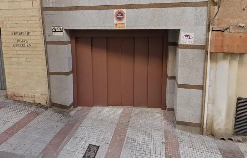 COCHERA CERRADA en c/ NUMANCIA en Puertollano