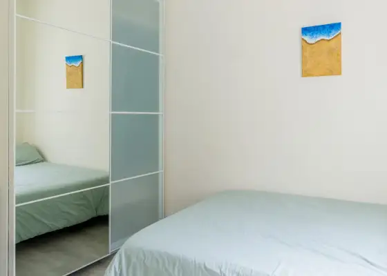 Habitación en piso compartido de 3 habitaciones en Zaragoza, gastos incluidos.