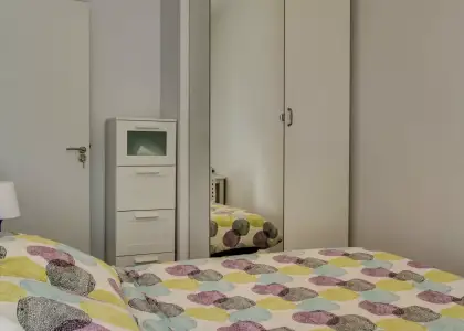 Habitación en piso compartido de 4 habitaciones en Zaragoza, gastos incluidos, solo para mujeres. en Zaragoza