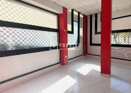 Local comercial en alquiler en Calle del Pez, Azuqueca de Henares, Guadalajara en Azuqueca de Henares
