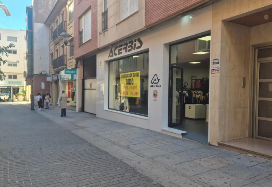 Local comercial en Puertollano situado en la zona de CENTRO en Puertollano