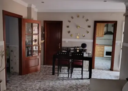 Magnifica casa unifamiliar en esquina con patio y salon campero en Puertollano