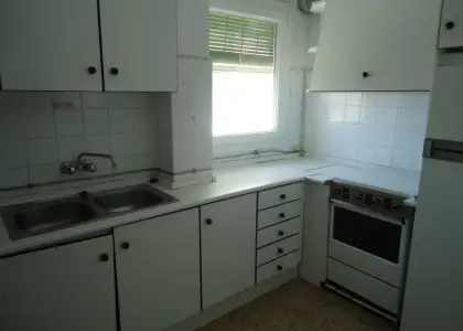 Piso centrico de tres dormitorio y un baño