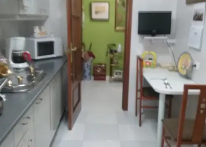 Piso de 3 dormitorios amplio y luminoso. Cercano al centro. en Manzanares