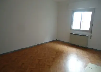 Piso de 3 dormitorios. Conservado. Totalmente céntrico. en Manzanares