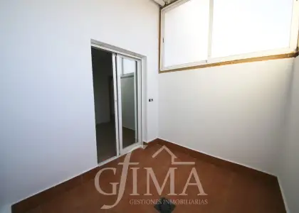 Piso en venta de 2 dormitorios en calle Doña Crisanta en Tomelloso