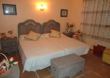 Se alquila chalet de dos dormitorios completamente amueblado. en Manzanares