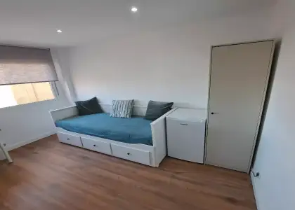 Se alquila habitación en piso compartido de 4 habitaciones en La Creu del Grau, solo chicas en Valencia