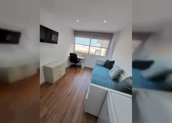 Se alquila habitación en piso compartido de 4 habitaciones en La Creu del Grau, solo chicas en Valencia
