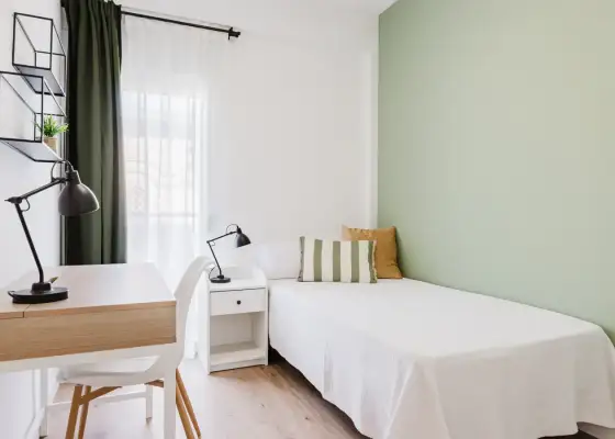 Se alquila habitación en piso compartido de 4 habitaciones en La Malva-Rosa en Valencia