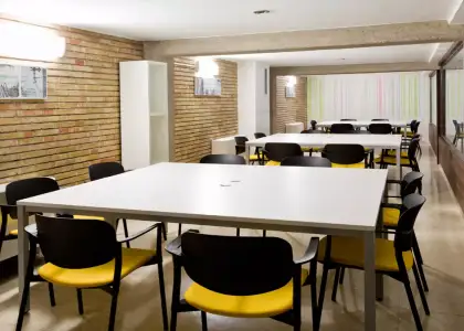 Se alquila habitación en piso compartido en el Ensanche-Zabalgunea. Solo estudiantes. en Pamplona