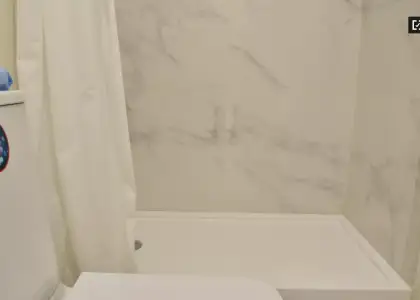 Se alquila habitación en piso de 8 habitaciones en Valencia en Valencia