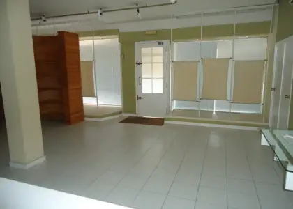 Se alquila local comercial de 80 metros cuadrados en el centro de Manzanares en Manzanares