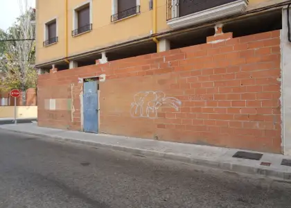 Se alquila local comercial en zona del hospital en Manzanares