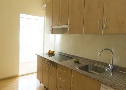 Se vende casa con local comercial a escasos metros del centro en Manzanares
