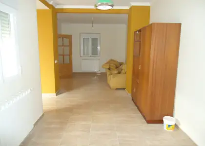 Se vende casa reformada recientemente con tres dormitorios. en Manzanares