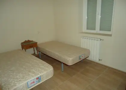 Se vende casa reformada recientemente con tres dormitorios. en Manzanares