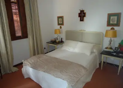 Se vende chalet de cinco dormitorios en zona Paseo del Rio en Manzanares
