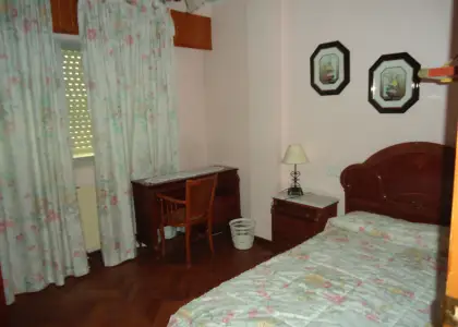 Se vende piso de cuatro dormitorios en buen estado en Manzanares