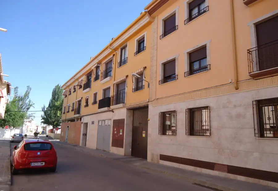 Venta de cochera en zona del hospital en Manzanares