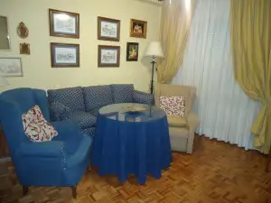 Venta de piso centrico de tres dormitorios y un baño en Manzanares