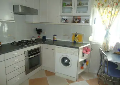 Venta de piso de cuatro dormitorios con cochera cerrada en el centro en Manzanares