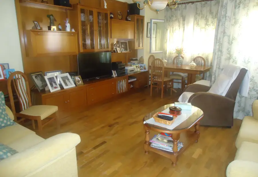 Venta de piso de cuatro dormitorios con garaje y trastero en Manzanares