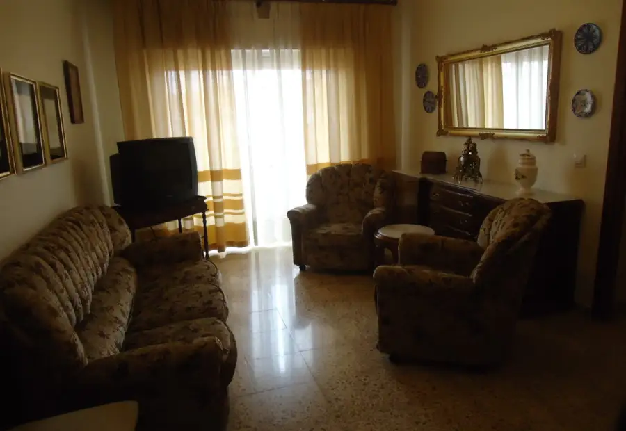 Venta de piso de cuatro dormitorios en el centro en Manzanares