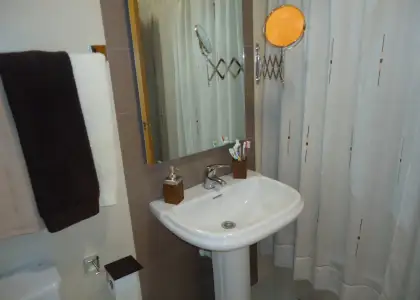 Venta de piso de dos dormitorios y garaje totalmente centrico amueblado con garaje y trastero en Manzanares