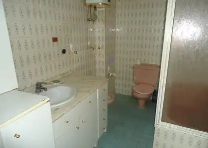 Venta de piso de tres dormitorios en zona muy centrica al lado del ayuntamiento en Manzanares