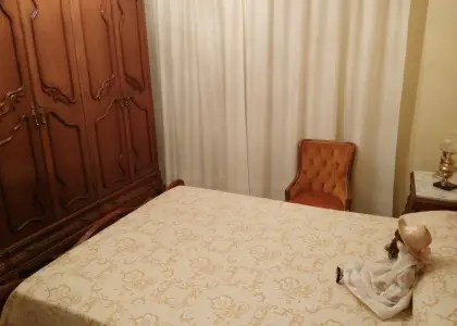 Venta de piso de tres dormitorios y un baño en el centro en Manzanares