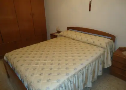 Venta de piso de tres dormtorios y un baño en nuevo Manzanares en Manzanares