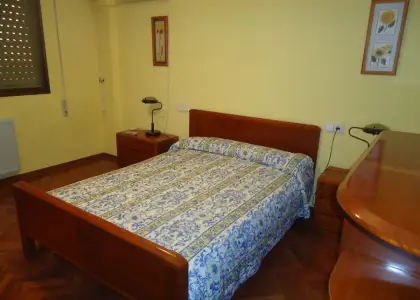 Venta de piso en planta baja de tres dormitorios y dos baños en Manzanares