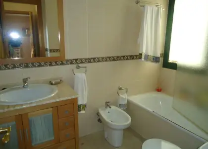Venta de piso muy amplio y luminoso seminuevo muy centrico en Manzanares