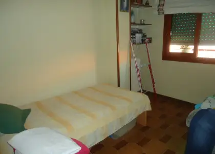 Venta de piso muy centrico economico de tres dormitorios y dos baños en Manzanares